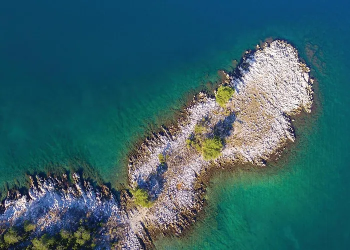 Awesome In With Wifi Malinska