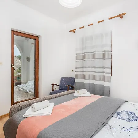 Apartmán Front In With Wifi Malinska