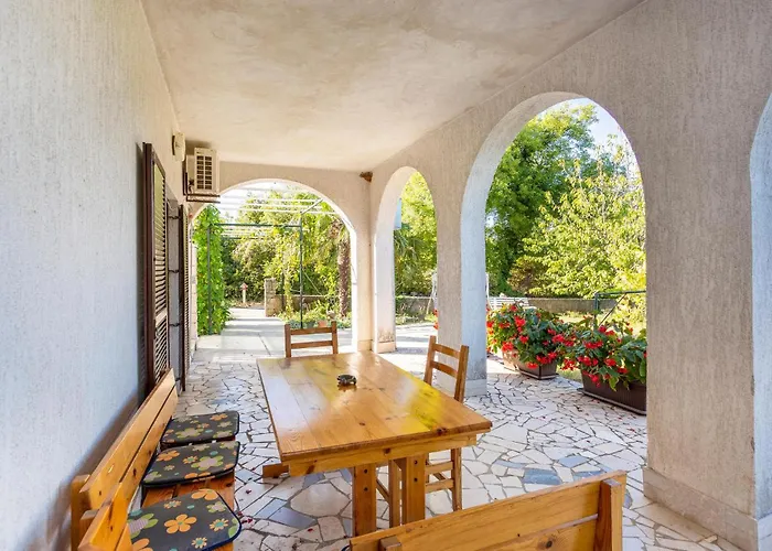 Apartamento Awesome In With Wifi